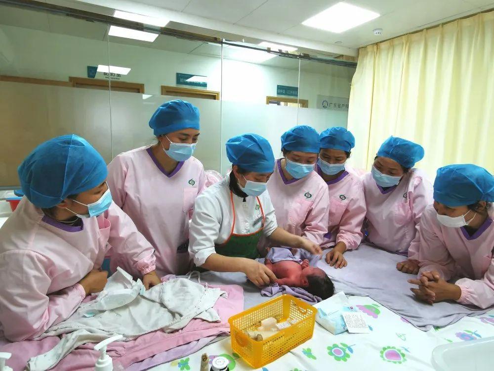 北票市妇婴监护型护送
